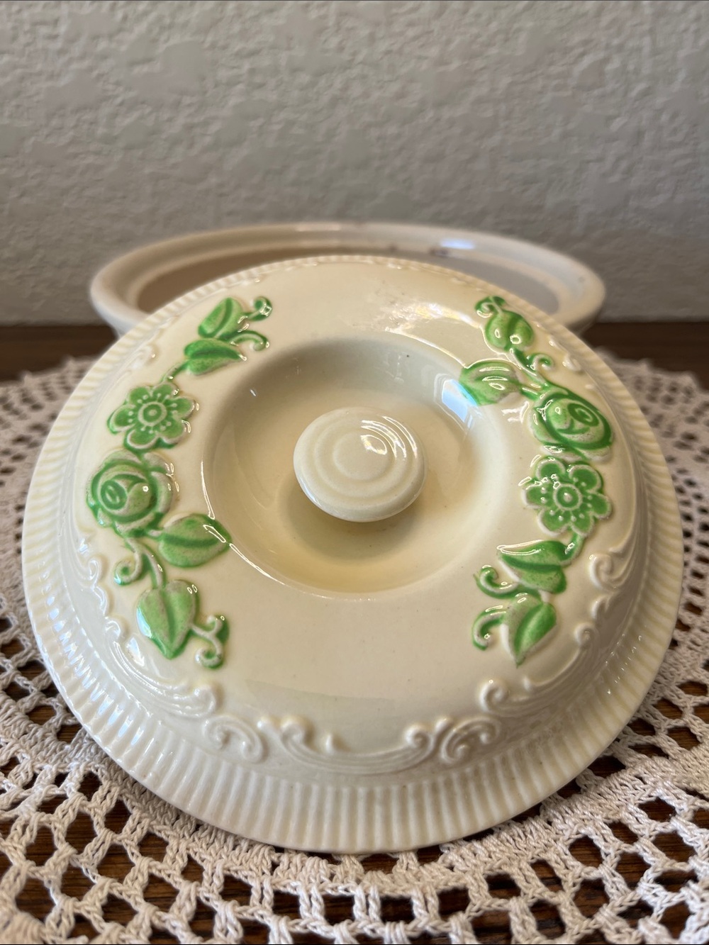 Vintage 1930s Homer Laughlin Oven Serve Covered Serving Bowl Green Embossed